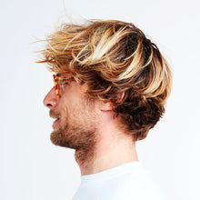 Load image into Gallery viewer, Williamsburg Light Havana Man
