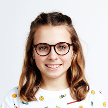 Load image into Gallery viewer, Le Marais Tortoise Girl
